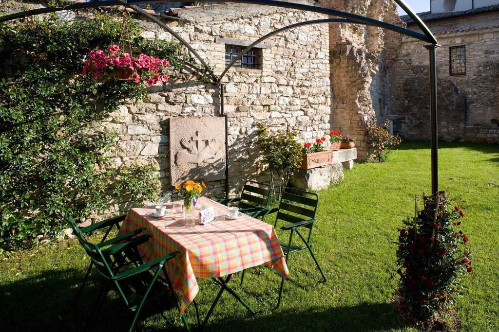 Il Turrione Lägenhet Assisi Exteriör bild